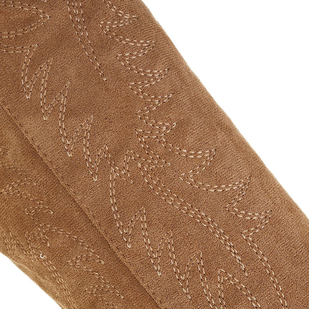 The Western Cowgirl/Cowboy Boots in Brown