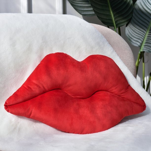 The Lip Pillow